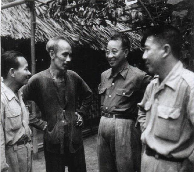 黄文欢_胡志明_独立