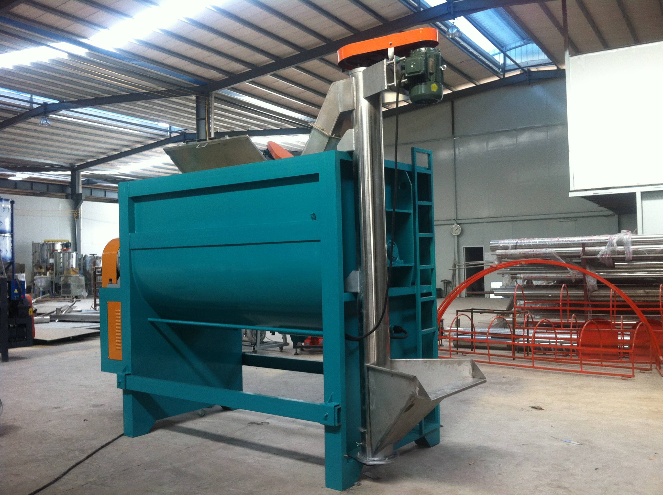 高效生产保障:注塑厂如何正确选择搅拌机以提升产能?_原料_设备_厂家