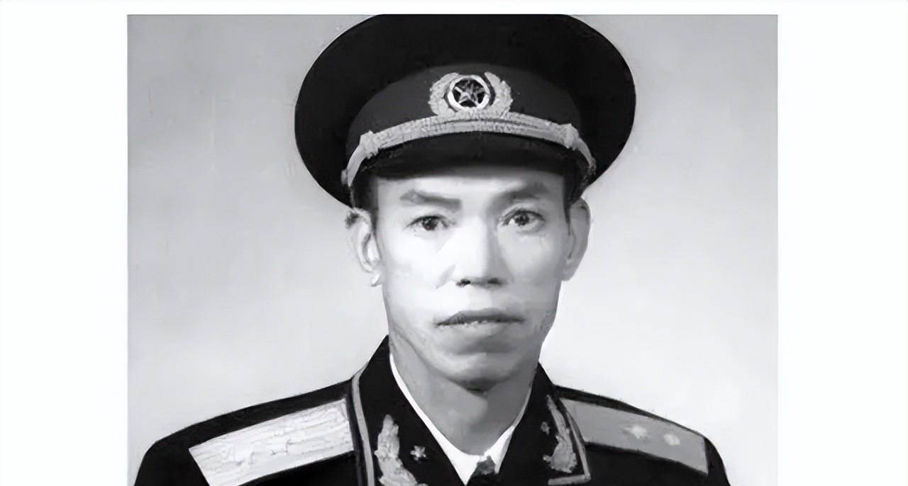 同乡梁兴初,梁必业同年参军,1955同授中将,两人截然