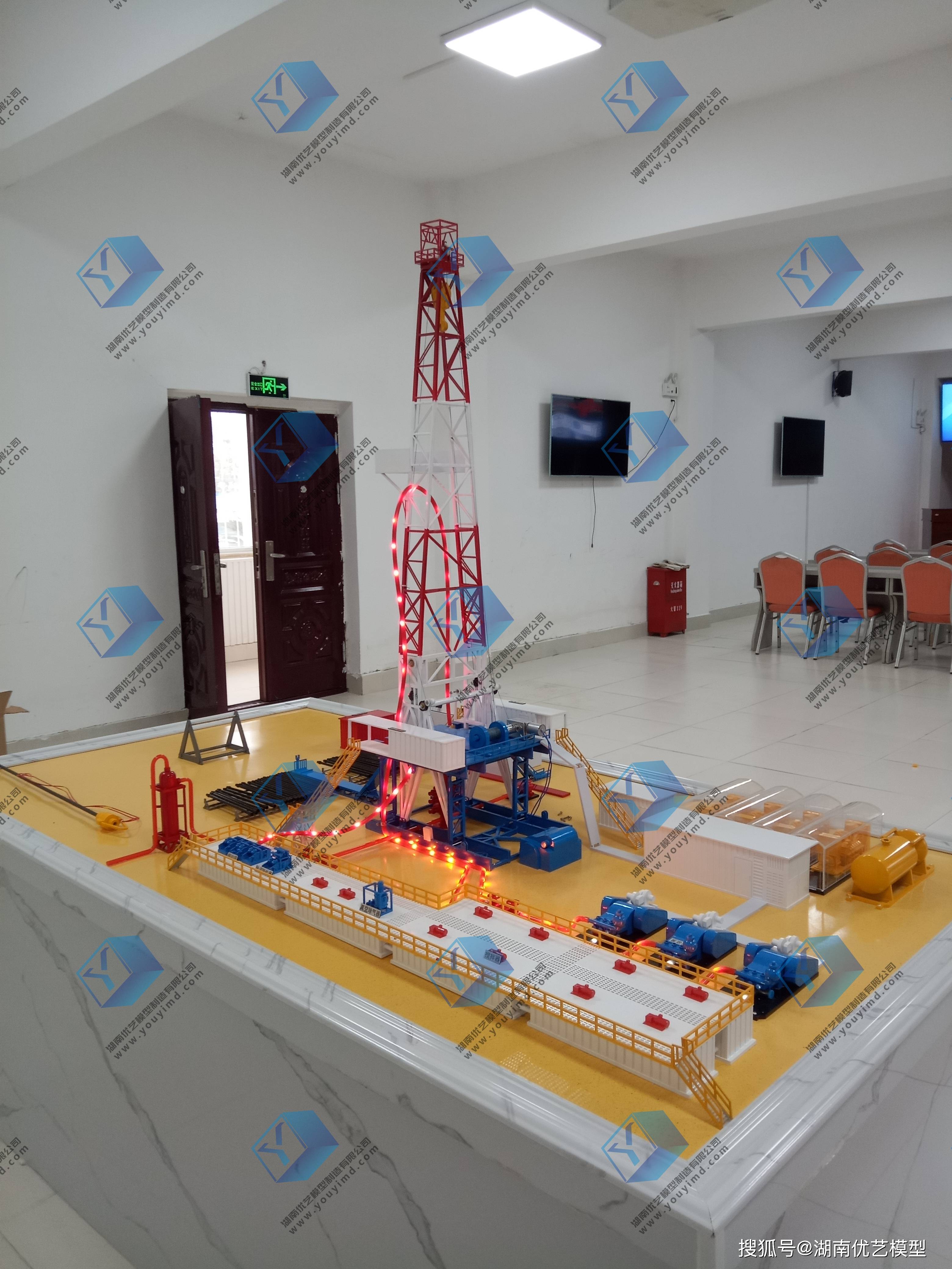 湖南省优艺模型——zj70d钻机金属动态仿真模型_培训_井架_发电机组