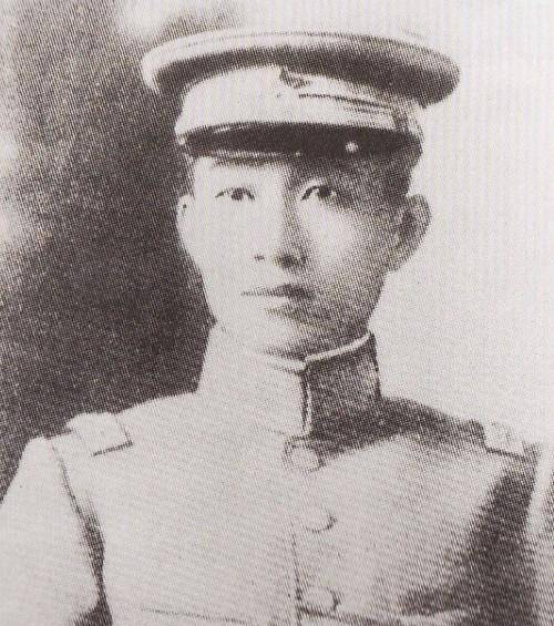 小凤仙晚年痴呆,死前紧攥蔡锷的照片,蔡锷儿子:她是自作多情_故事