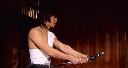 日本武士切腹后,无外力干扰至少能活6小时,他们为何沉迷此道?