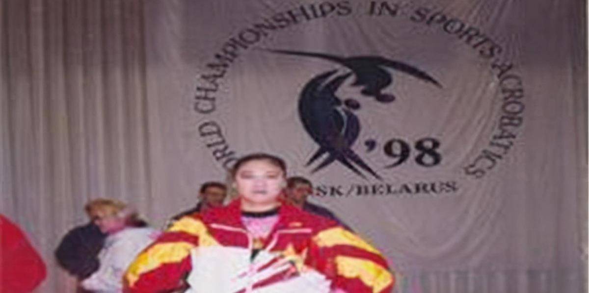 刘菲:19岁夺得世界冠军_父母_运动_妹妹