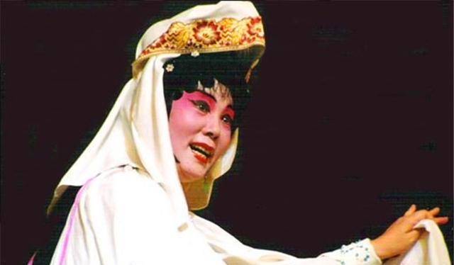 阿庆嫂扮演者洪雪飞:52岁命丧新疆山沟,丈夫以别样方式怀念_戏剧_生活