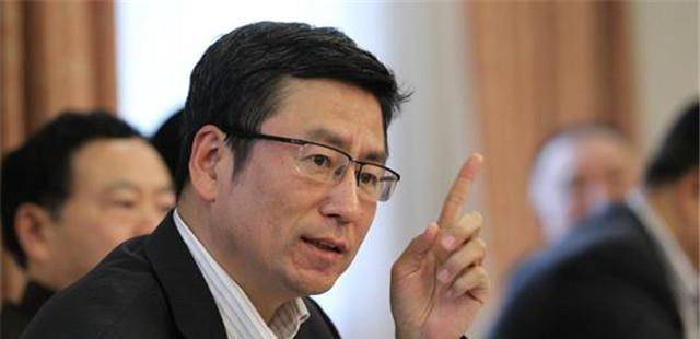 原创白岩松格局小的人都有着明显的共同点