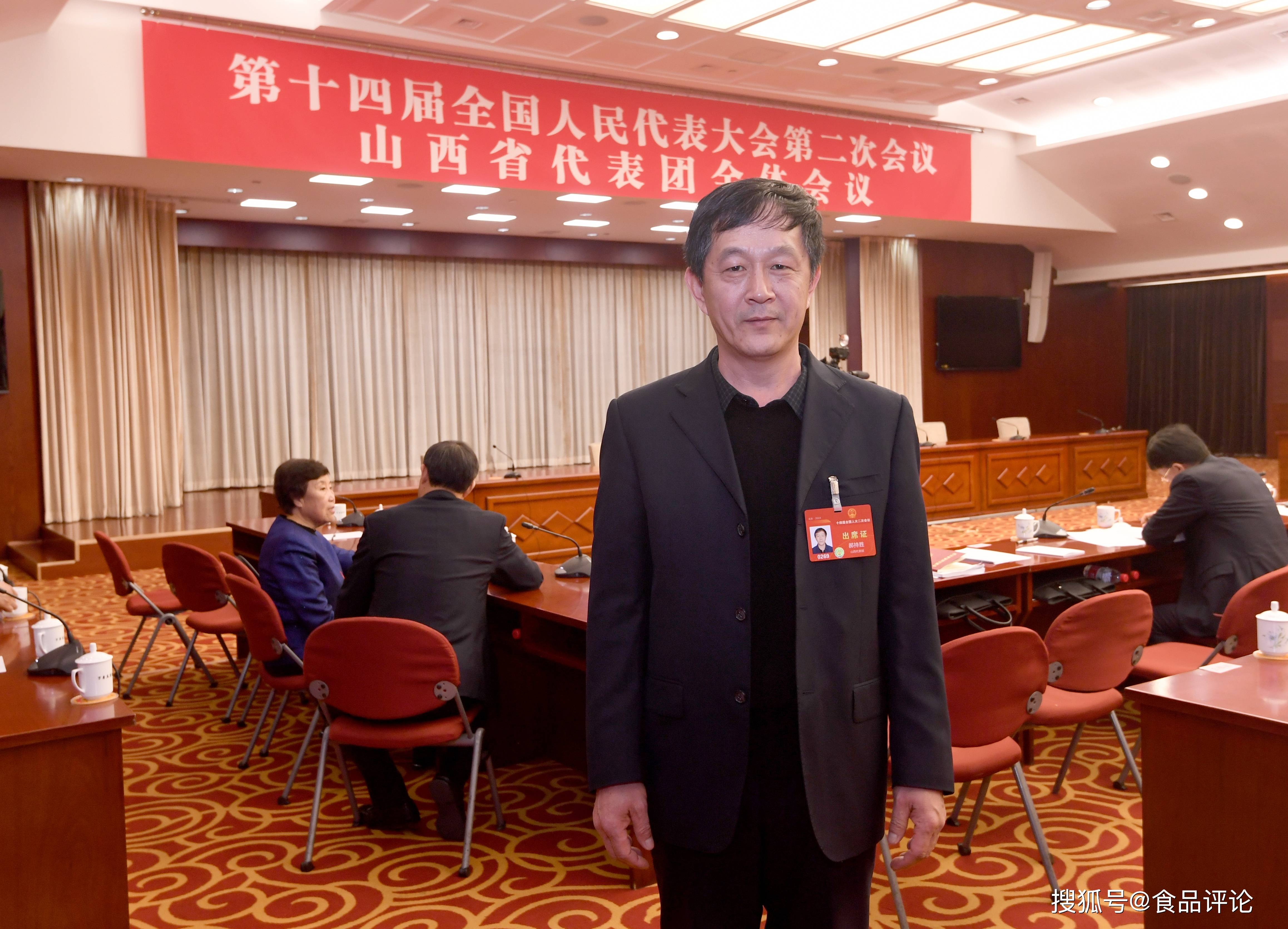 汾酒工匠两会发声:推动中国传统文化及工艺的传承与保护_露酒_技艺