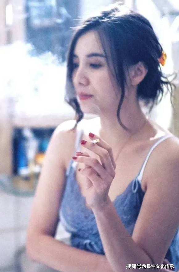 原创女演员宋佳的满背纹身你想评价点什么