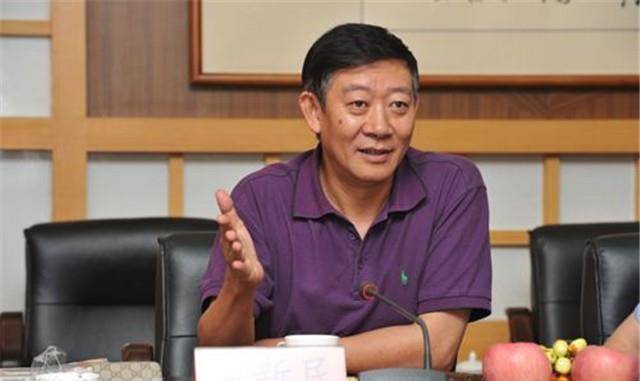 原创缉毒英雄陈新民卧底贩毒团伙百次从未失手毒枭临刑前冲他磕头