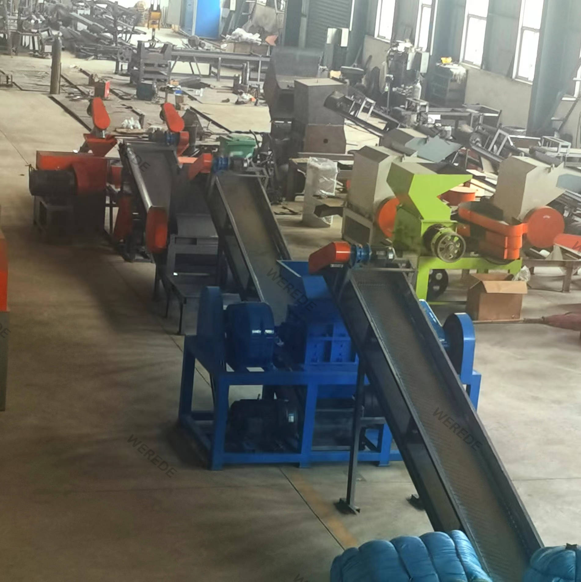 橡胶颗粒机器加工设备废旧轮胎处理机械中的应用