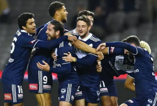 西联队对阵墨尔本胜利_比赛_赛季_阿洛伊西