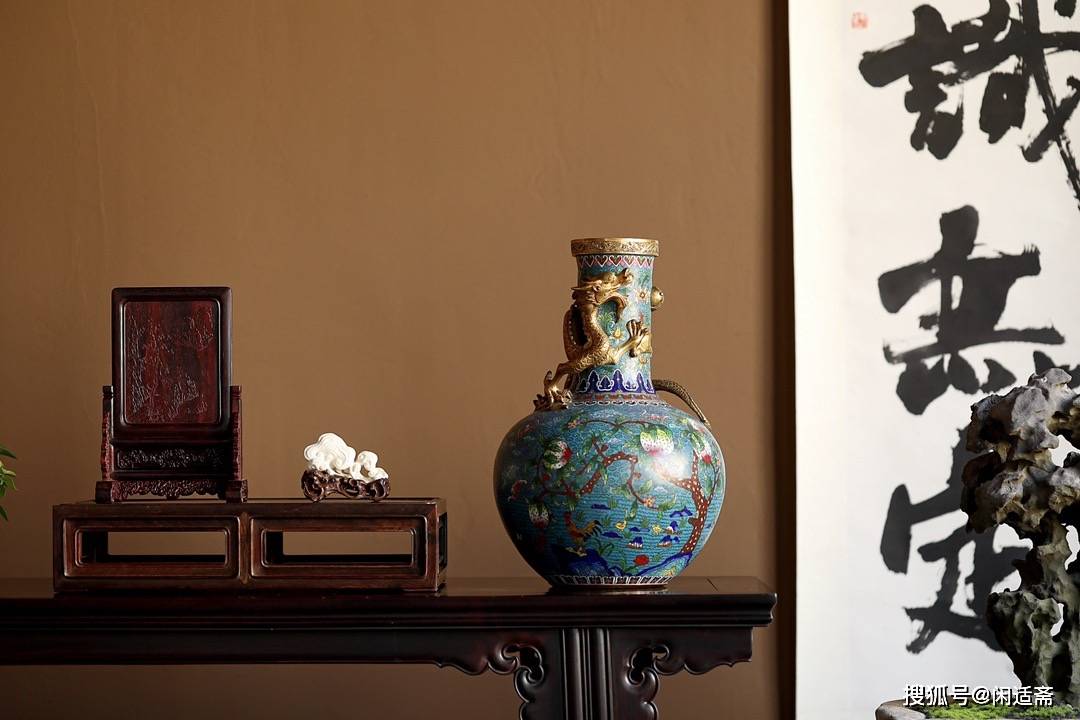 宫廷秘藏太平盛世万福纹景泰蓝天球瓶