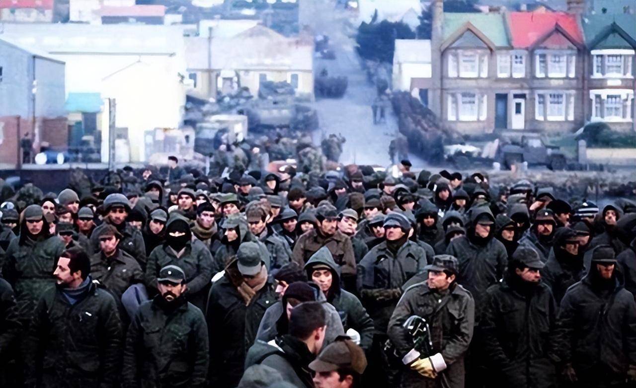 至此历时74天的马岛战役结束.