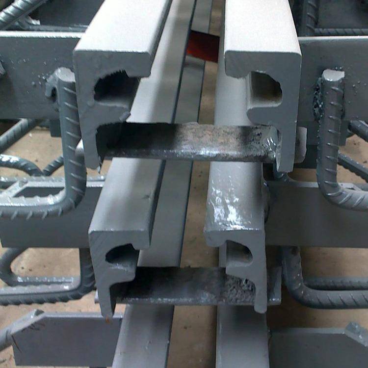 桥梁伸缩缝有什么型号适用什么地方呢