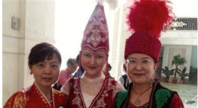 40年前那2位印在第四套贰角人民币上的女孩如今过得如何