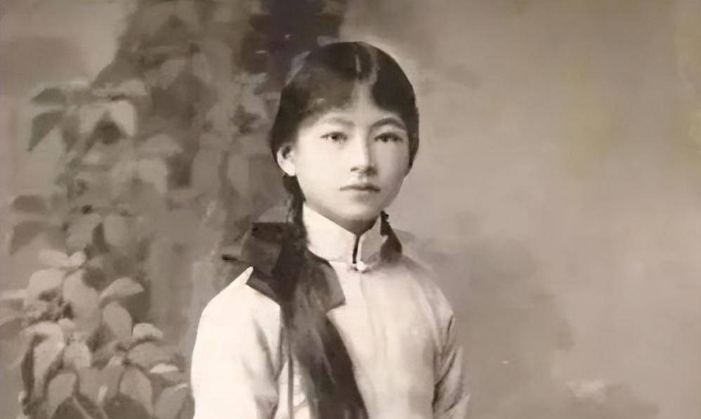 原创一代才女林徽因逝世13位大人物来治丧下人都与太太私交甚好