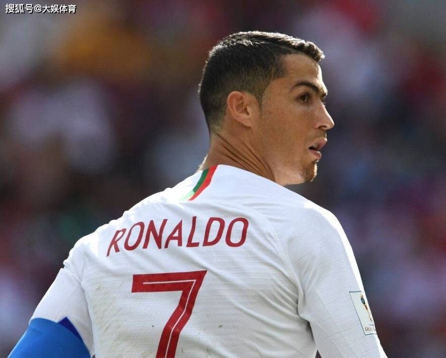 原创自律就服c罗这样的身材如今的他已经快要40岁了