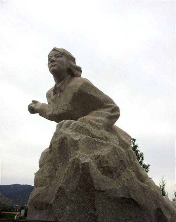 多才多艺的辛锐在八路军这个革命大熔炉中如鱼得水.