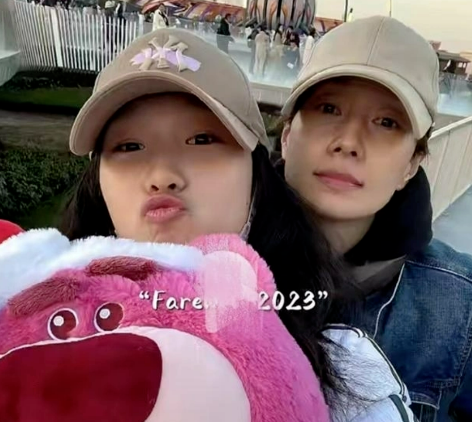 文章成爷爷,马伊琍嫩如少女,文章送花疑似复合_女儿_生活_照片