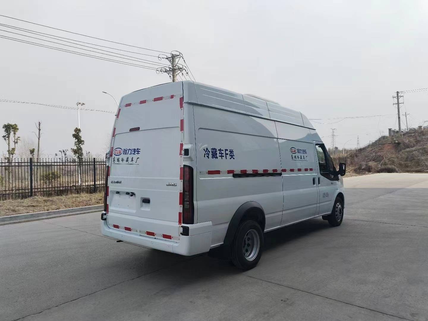 江铃福顺面包冷藏车(柴油后双胎)