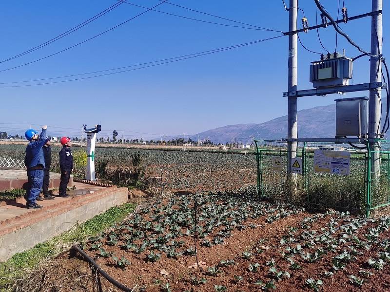 南方电网云南曲靖陆良供电局人勤春耕忙电力来护航