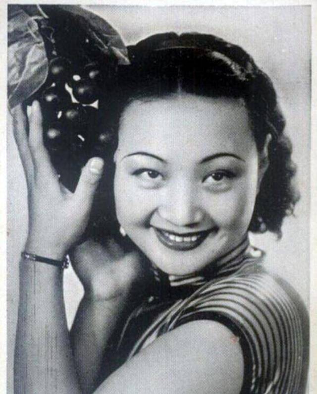 原创黎莉莉在影坛红极一时自小却寄人篱下一生用笑容迎接磨难