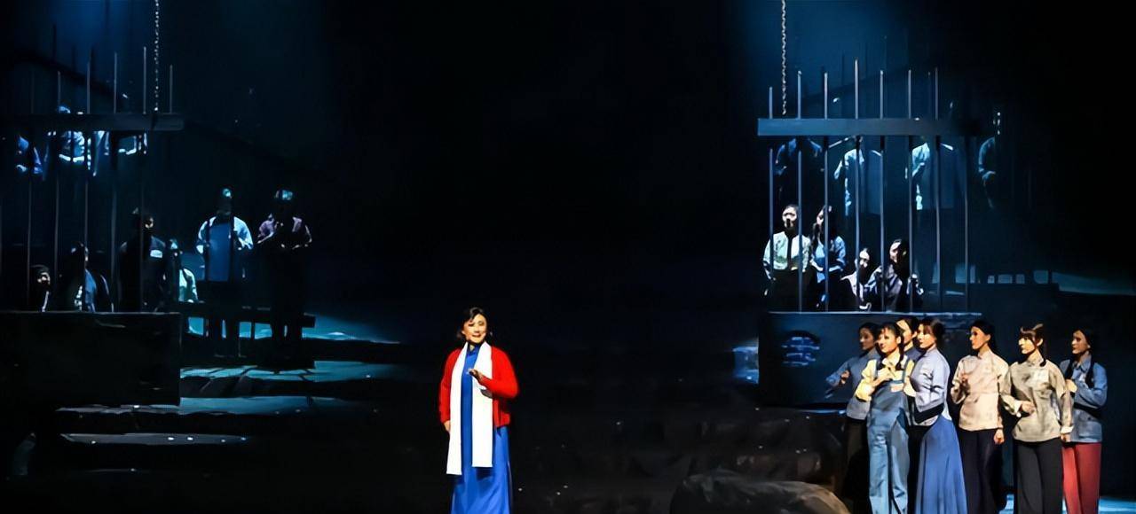 而他口中的那些人,正是以杨虎城,江姐等为首,被关押在国民党集中营中