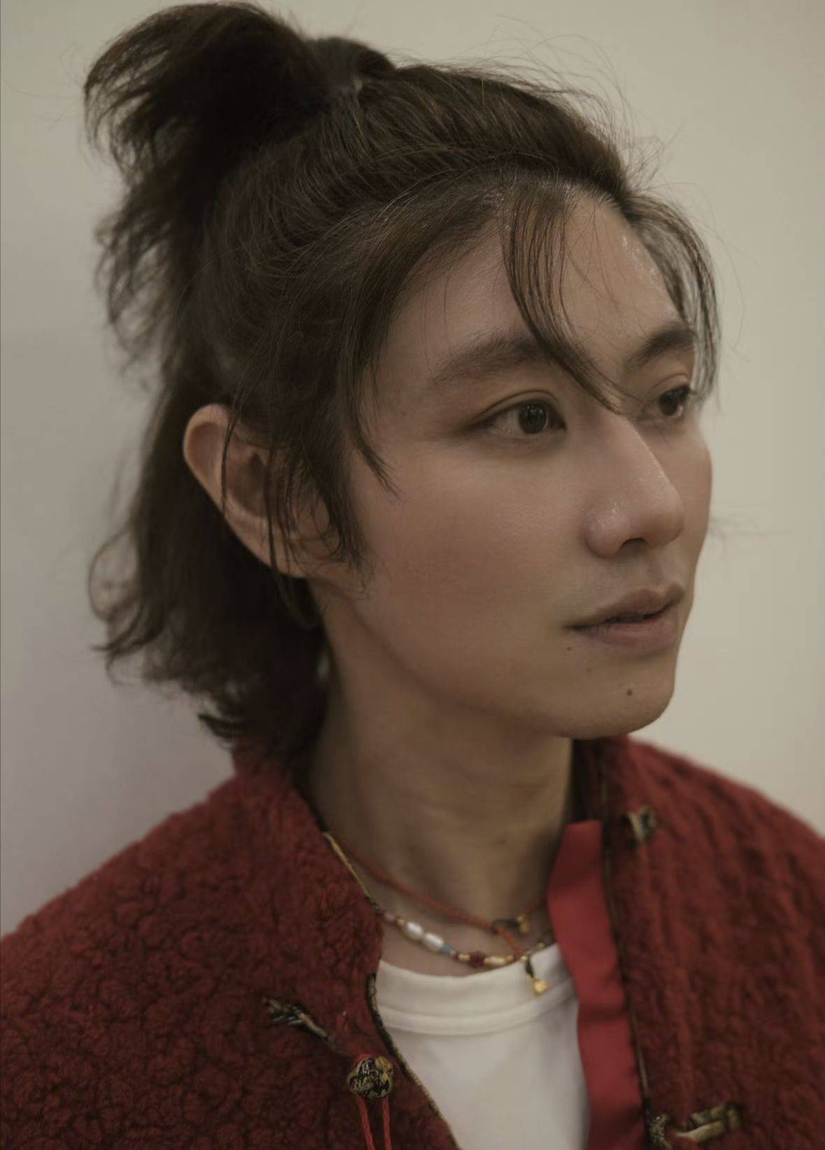 此次在新剧中,赵荀"毁容式"魔性表现,给观众带来了很大惊喜.