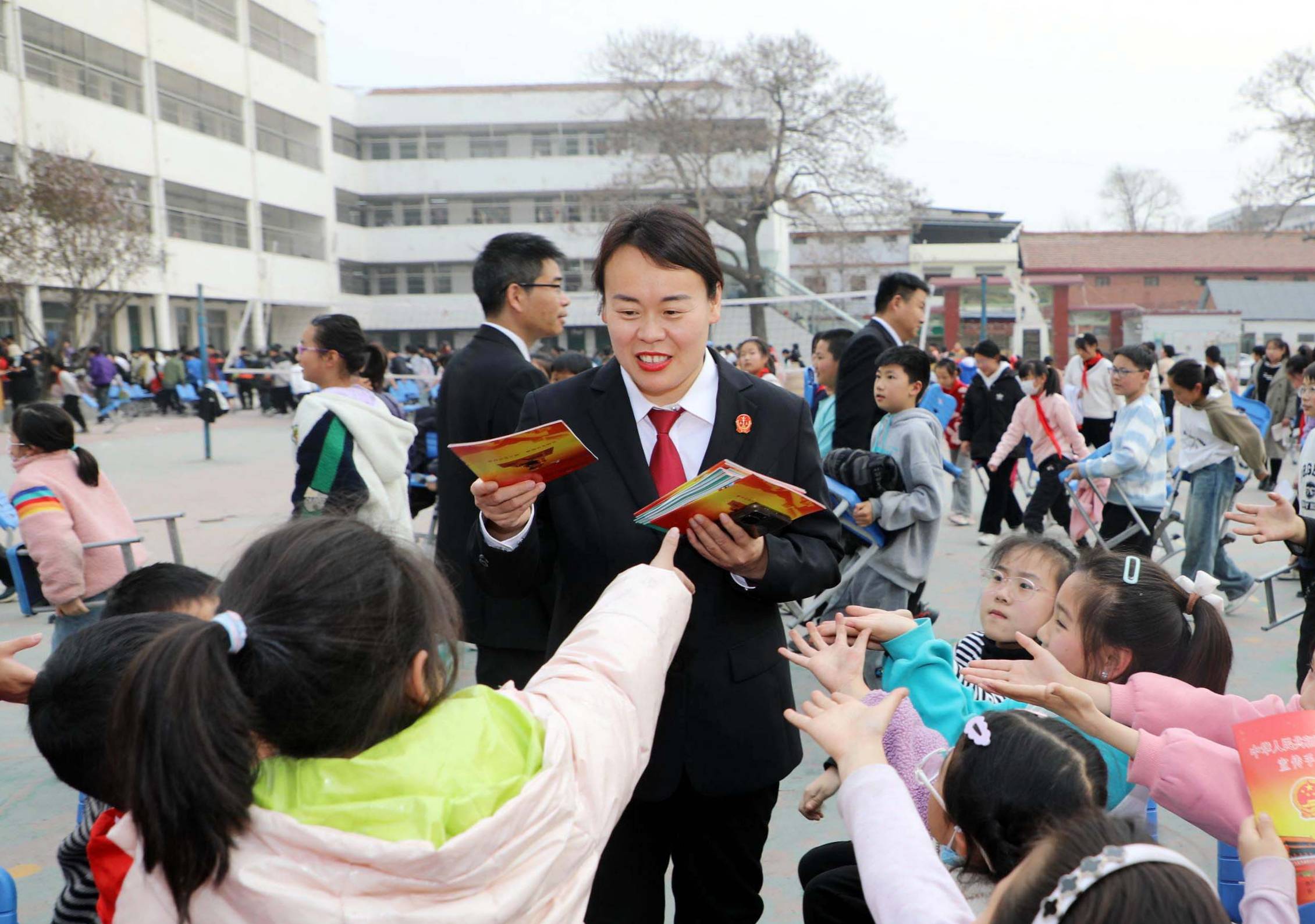 大名县红旗小学校长图片