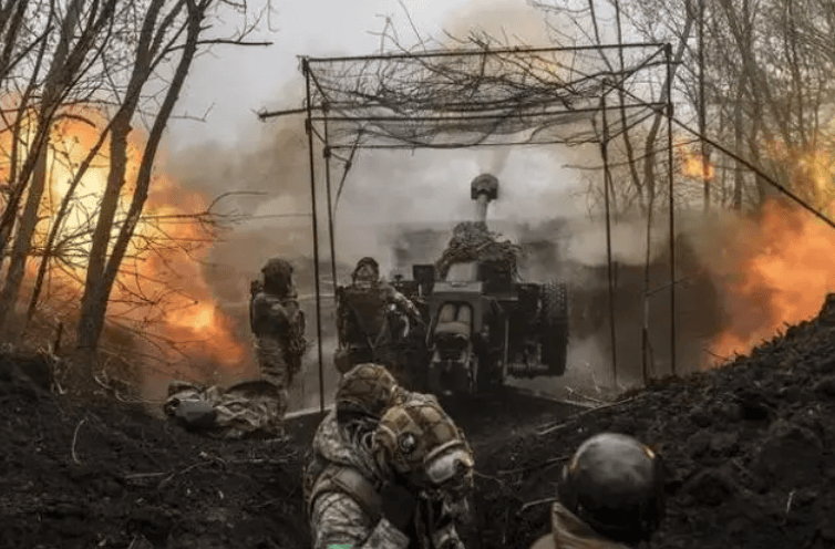 克里米亚港口遭受重创!俄军发动导弹袭击引发国际关注_事件_地区_社会