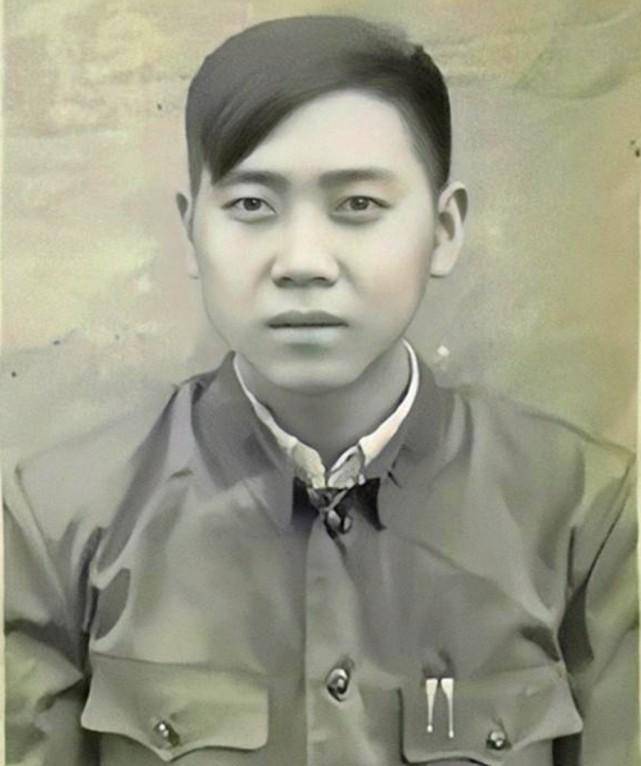 董存瑞的戎装照被找到,2017年战友:我有邱少云亲笔签名的照片_韩定_大