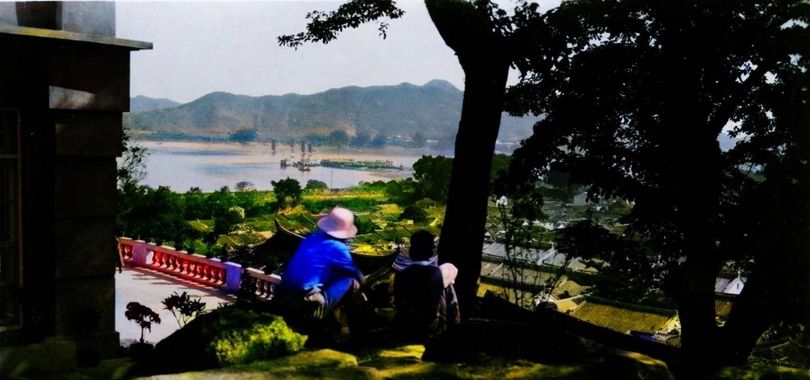 原创1922年潮州旧影当地妇人观海尽显风情洋女子盛装感觉奇怪