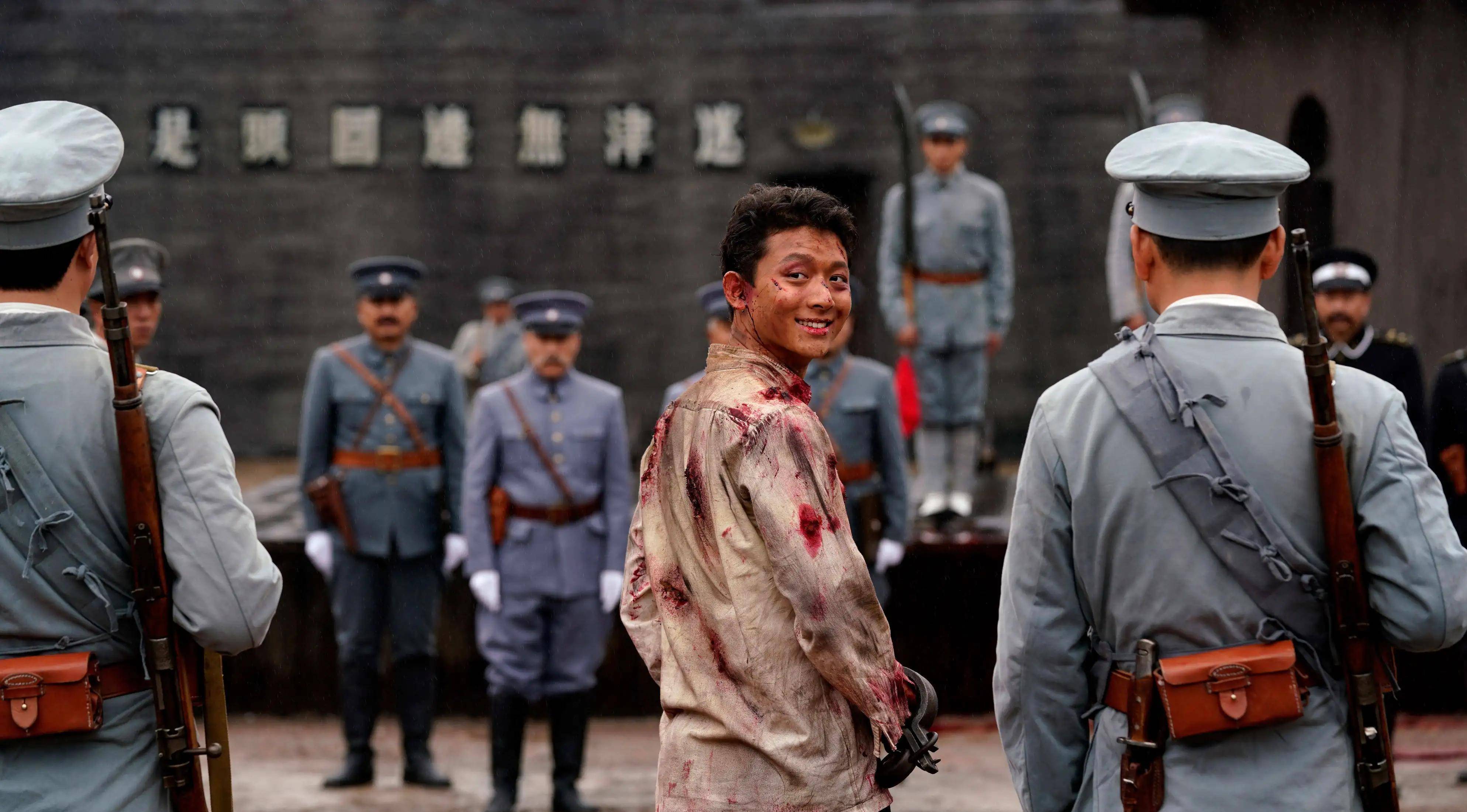 刽子手们喝令陈延年跪下,他却高声回应:革命者光明磊落,视死如归,只有