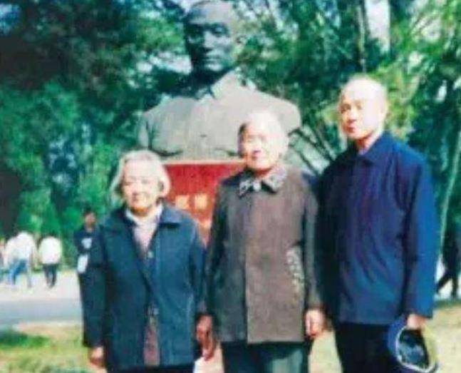 1937年董振堂牺牲妻儿5年后知其死讯次子78年后才找到其首级