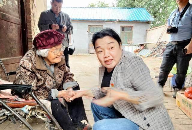 丈夫119岁,妻子114岁,河南夫妇已经六世同堂,一家有120多口人_刘秀荣