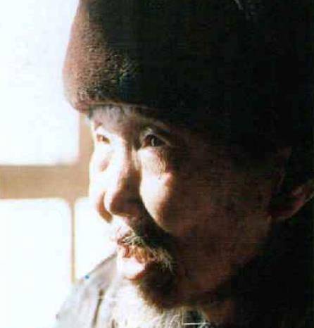 1996年,一七旬老人被救,团长发现他竟是团荣誉室照片中的英雄_常孟兰