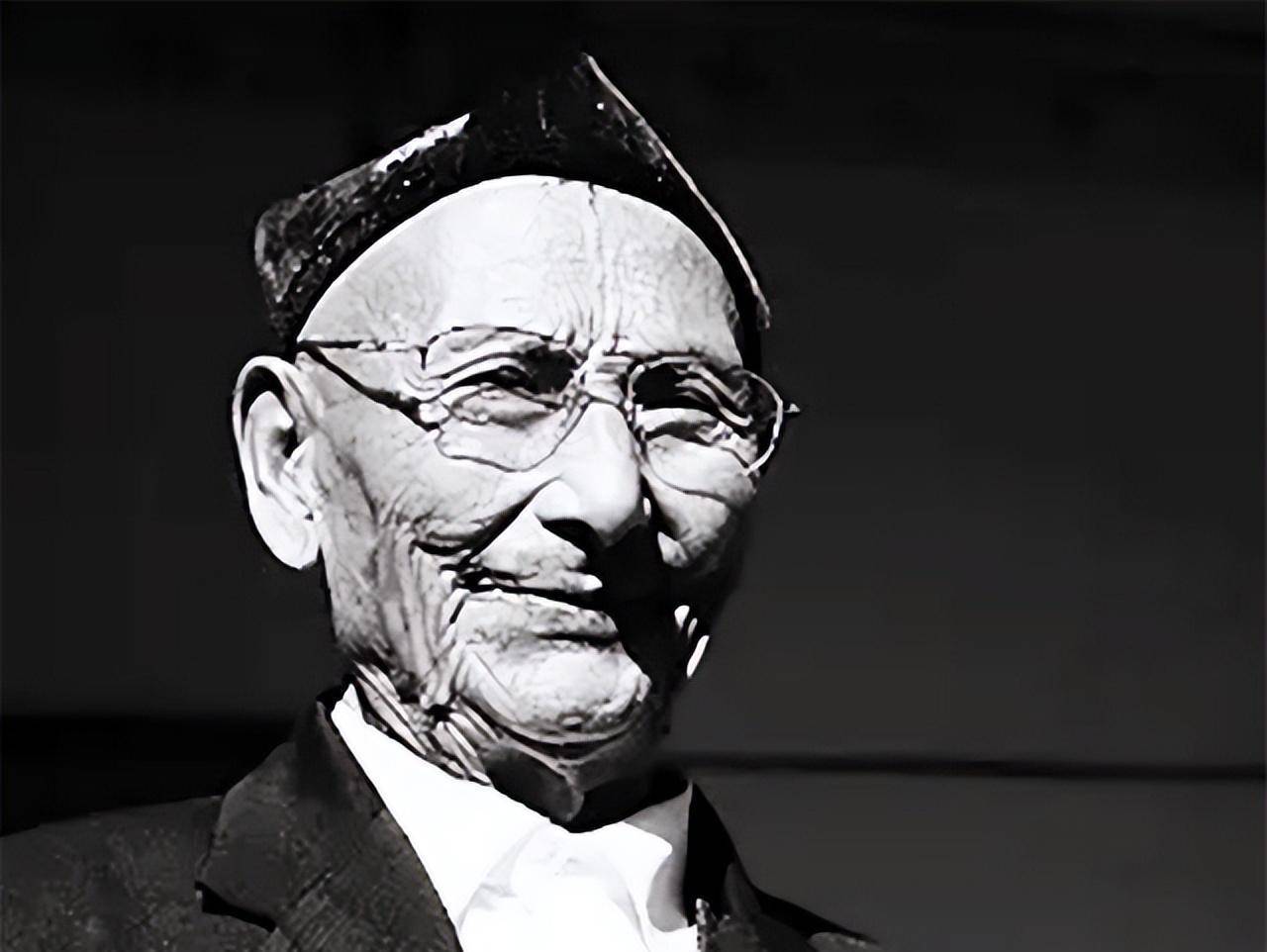 2014年中国最后一位王爷病逝,享年88岁,去世前把国旗挂身旁_达吾提