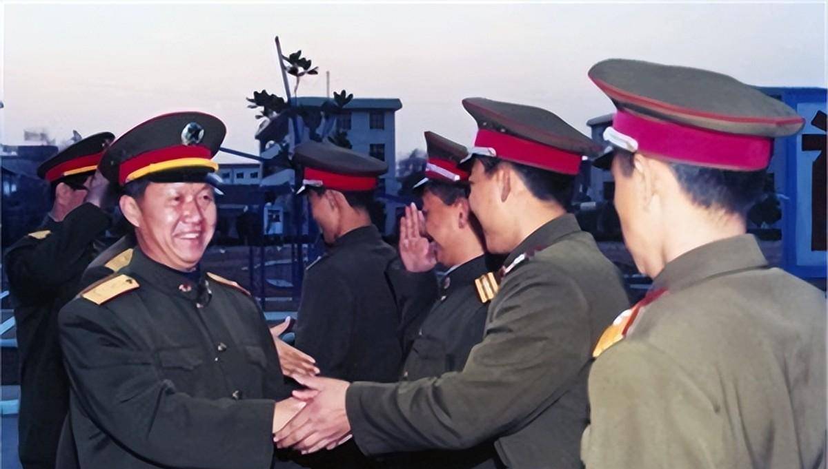 原创人称三不将军父亲住院交了4200他拿到发票当场撕碎