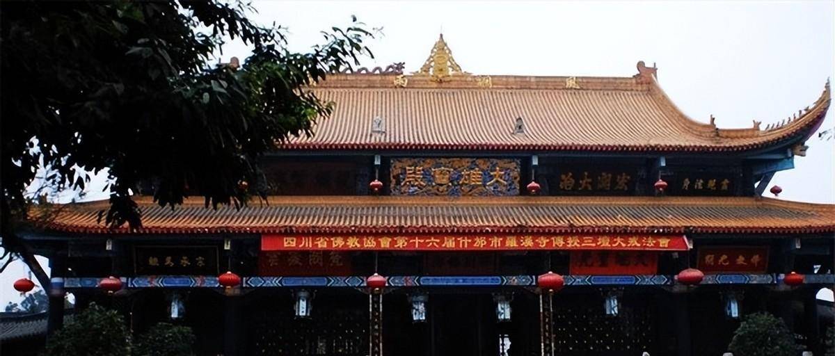 原创四川一寺庙诞生108名婴儿三年后住持升任另一大寺方丈