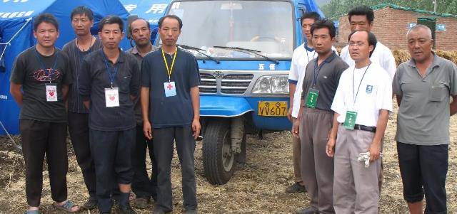 日照好人最终,他们终于历经千辛万苦来到了汶川地震的灾难现场,他们被