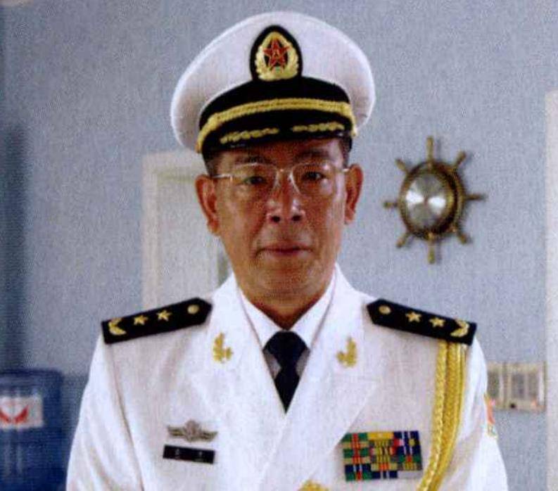 原创80年代052型驱逐舰桨叶漏油瑞典商不认错金矛将军拿黑板来