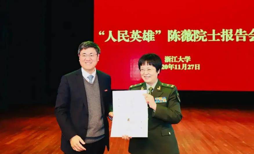 人民英雄陈薇,婚后30年没做过家务,丈夫:做家务是浪费她的才能_军事