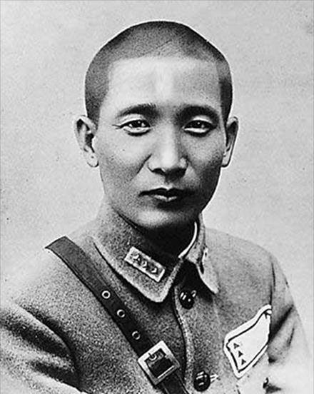 原创两党矛盾俱增时国军上将张治中决定留在北平为中国和平奔波