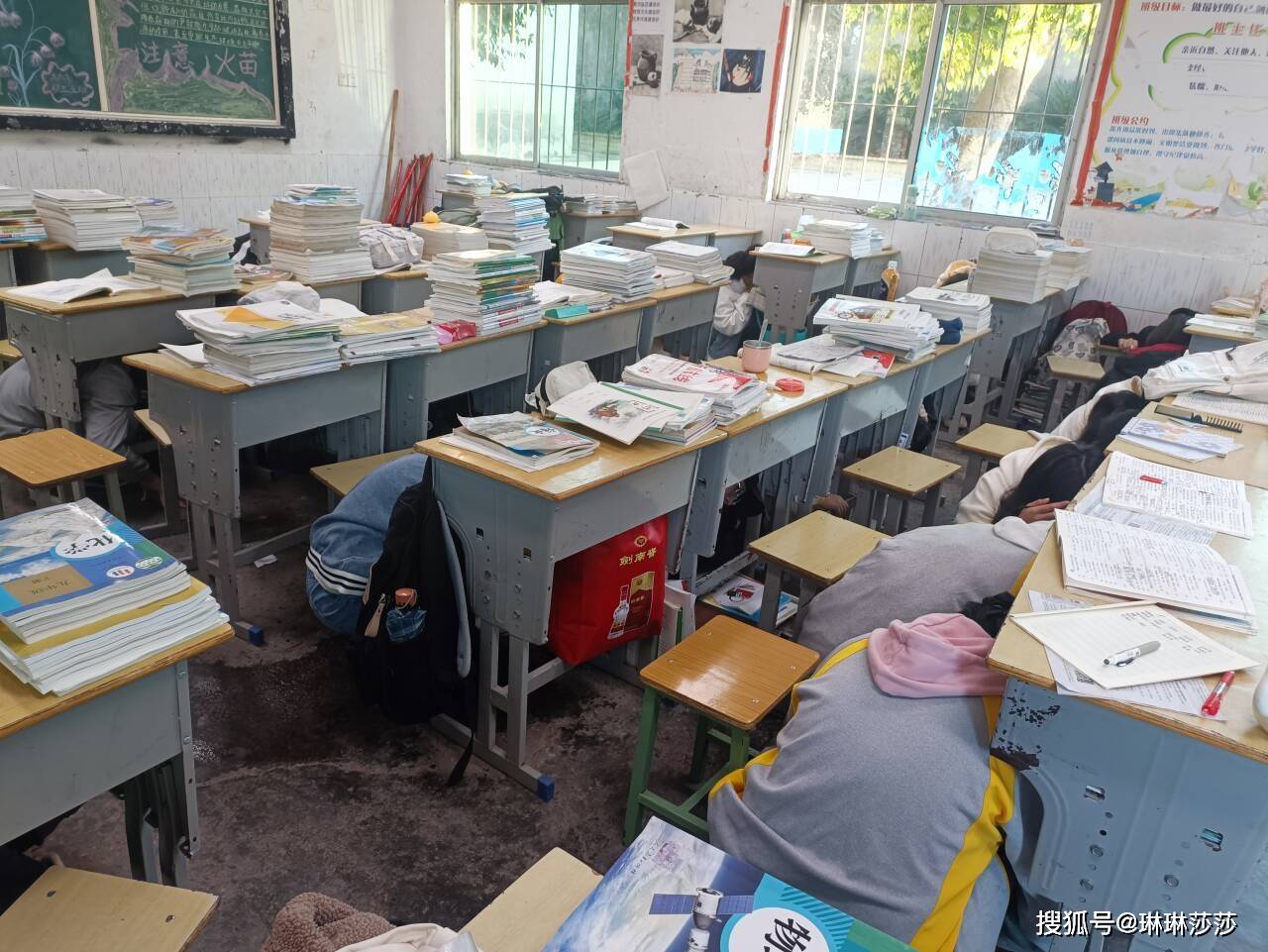 防震减灾你我同行从我做起丰裕高级中学防震应急疏散演练活动