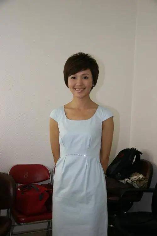 原创多面欧阳夏丹从新闻主播到时装周风云人物