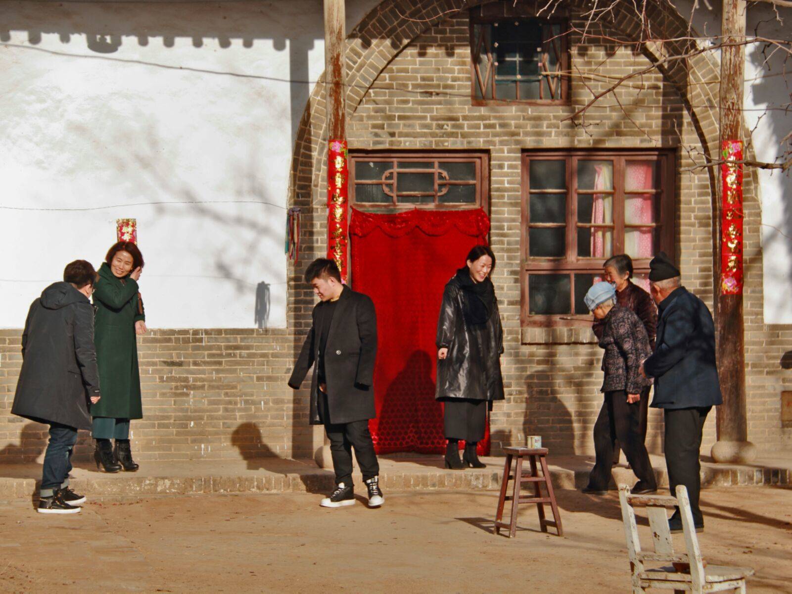 我以为姑姑跟舅舅一样亲，后来父亲去世了，我才知道是不一样的-姑姑和舅舅的区别在哪里