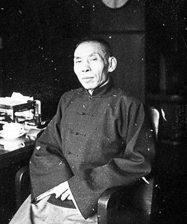 叶焯山与马祥生,都是杜月笙手下的心腹,他们一个领