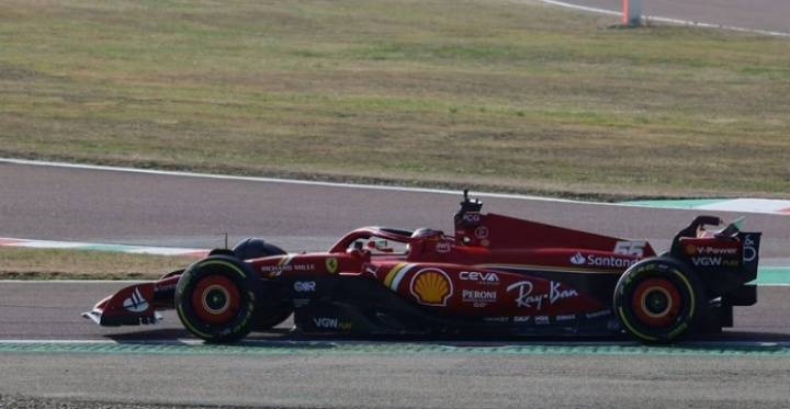 前f1车手在塞恩斯夺冠后瓦塞尔一定会为签约汉密尔顿而生气