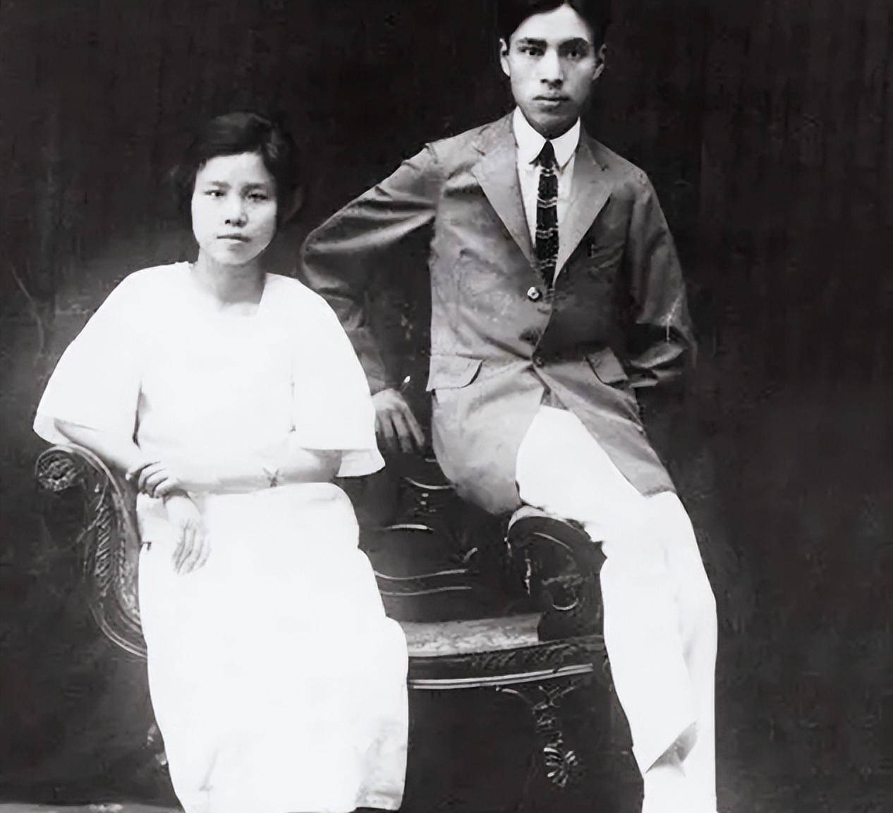 李硕勋英年早逝牺牲后妻子为他守寡54年子孙后代都大有作为