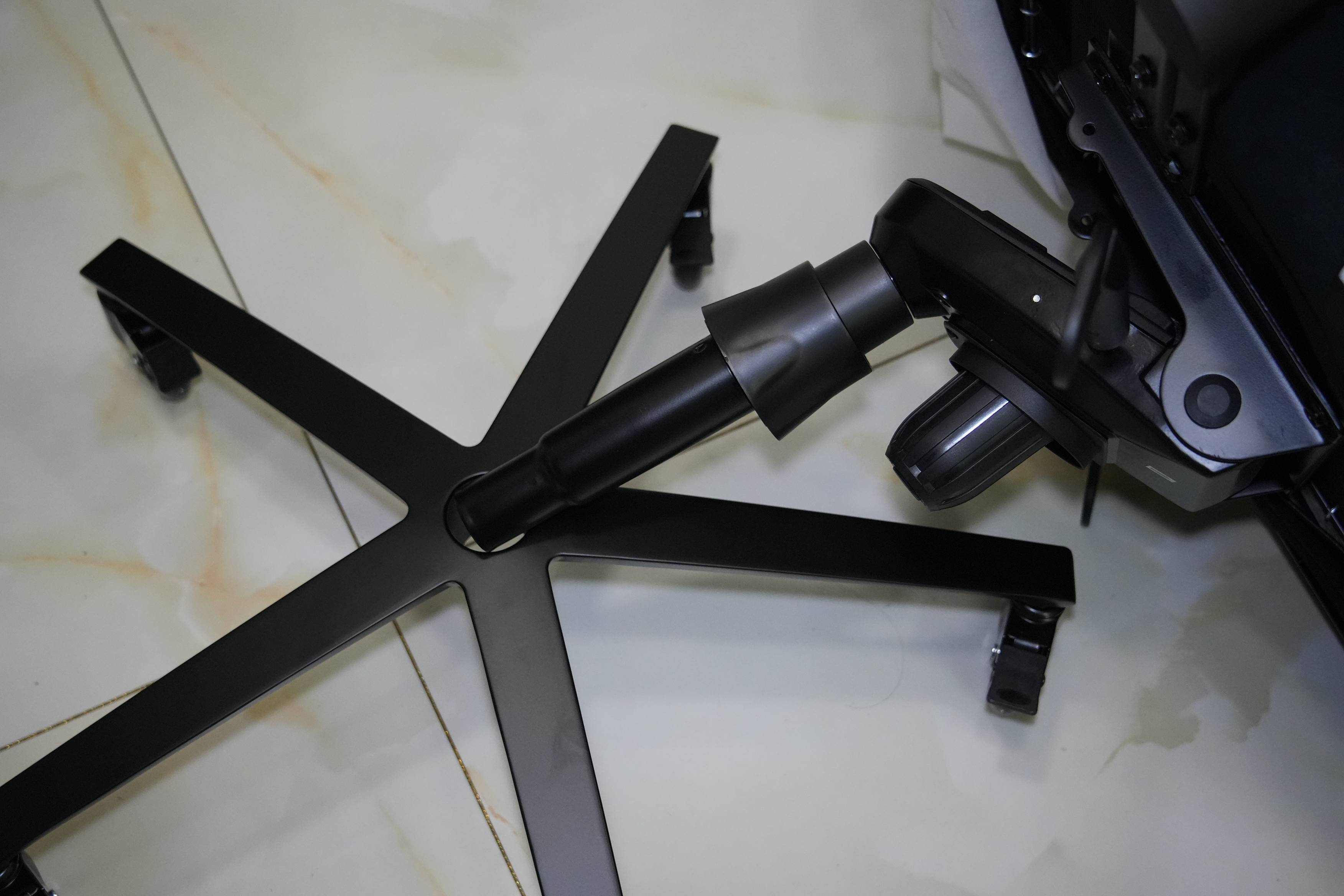 Blacklyte逐夜 逐·浪电竞椅体验评测：软件行业从业者的真实体验感受