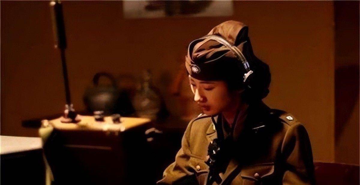 原创军统女特务精通4国语言救下地下党员11年后反挽救了自己一命